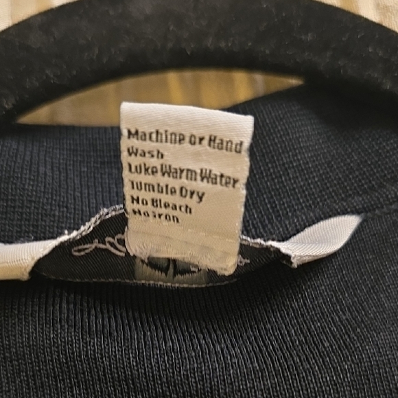 Ming Wang Gold and Black Blazer with Sophisticated Design - Picture 12 of 13